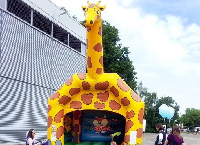 Hüpfburg “Giraffe”