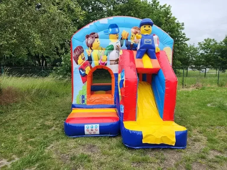 Hüpfburg Bausteine mit Rutsche