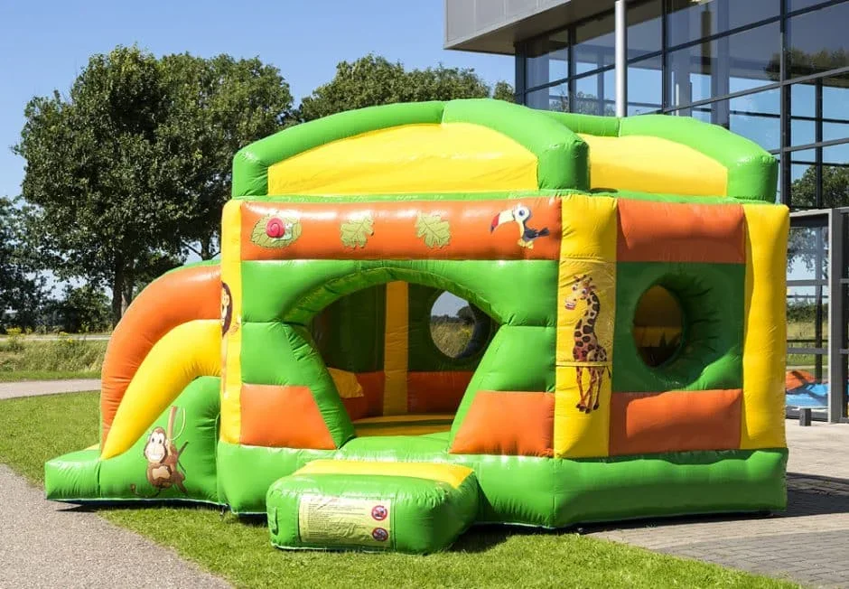 Hüpfburg Dschungel